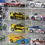 ミニカーの飾り方＆収納アイデアを紹介！おしゃれに魅せるディスプレイ術と注意点まとめ