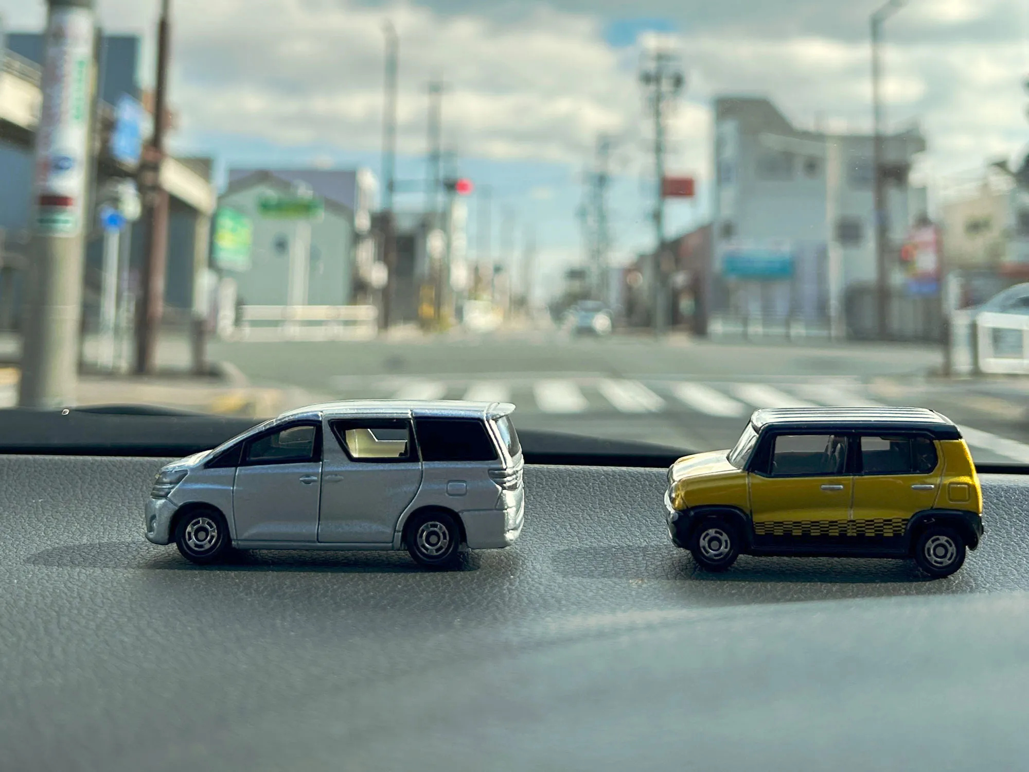 トミカは本物の「何分の1」サイズ？シリーズ別スケール一覧と確認方法
